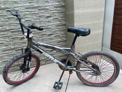 bicycle in good condition for sale with tyres and brakes to be fixed.