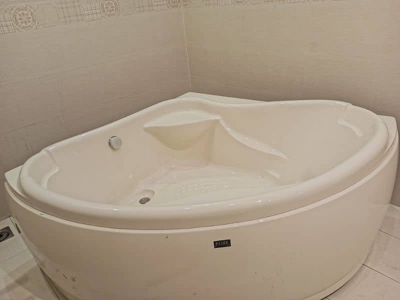 Bath tub condition new Full size every color 3