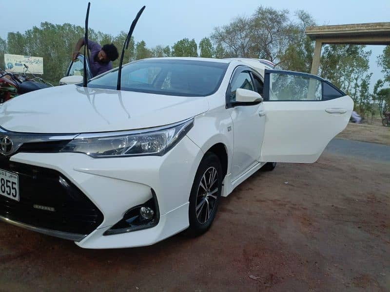 Toyota Corolla Altis 2021 X 5