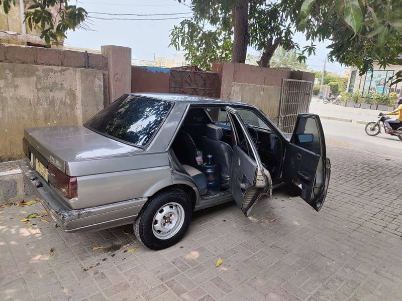 Nissan Sunny 1988 5