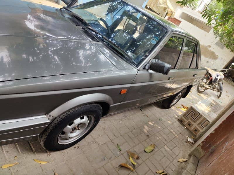 Nissan Sunny 1988 10