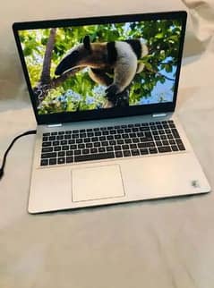 Dell laptop core i7 10/10 All Excellent condition ( i5 _ Apple