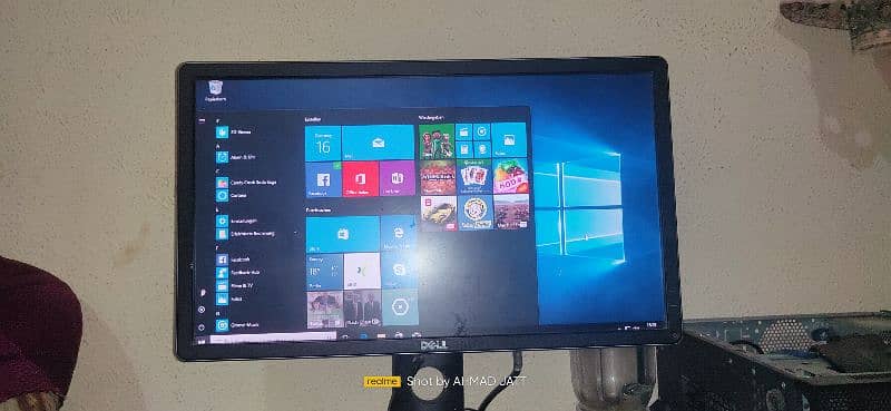 Dell monitor  22 inch LED 1