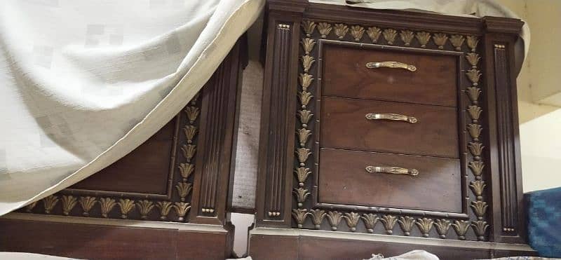 Bed/ Double Bed/ Side Tablets/ Almarhi 7