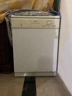 Indesit Dishwasher