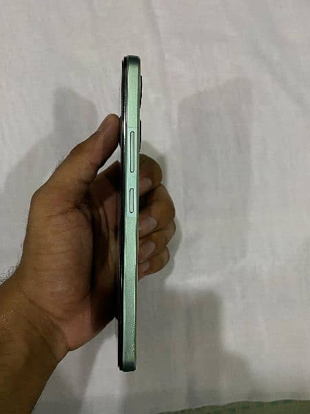 vivo y03.10/10 condition with box & charger 7