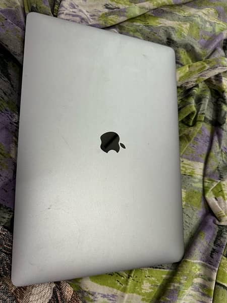 Macbook pro late 2019 1