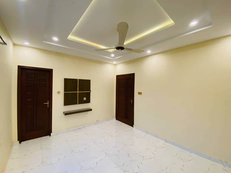 5 Marla New Lavish House In EE Block 2 Side Open Is Available For Sale In Citi Housing, Gujranwala 2