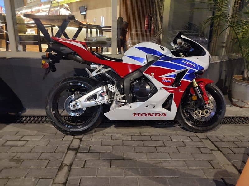 honda CBR 600RR 1