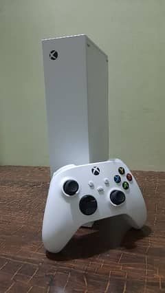 Xbox Series S 10/10 Condition Like New Slightly Used 0
