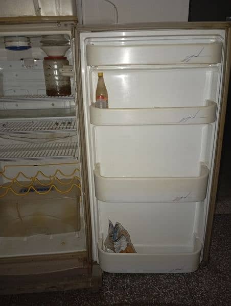 Dawlance refrigerator 1