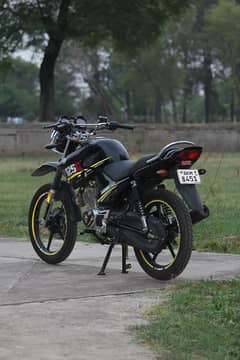 "Ride in Style: Yamaha YBR 125G for Sale!" 0