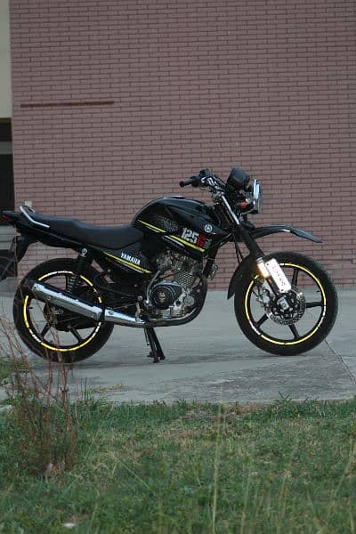 "Ride in Style: Yamaha YBR 125G for Sale!" 6