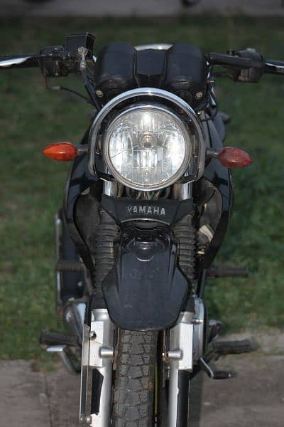 "Ride in Style: Yamaha YBR 125G for Sale!" 12