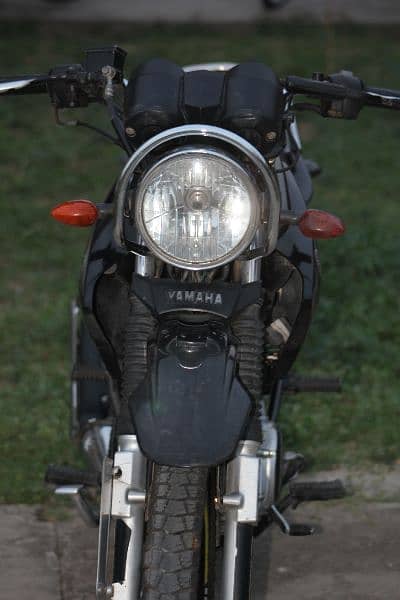 "Ride in Style: Yamaha YBR 125G for Sale!" 13