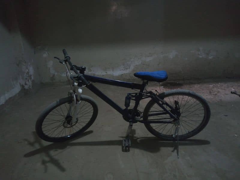silver body cycle for emergency perpas we need to sale my cycle 1