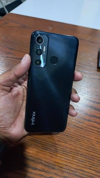 Infinix Hot 11 4/128 Mint Condtn Home used 10/10 as Shown in Pictures 0