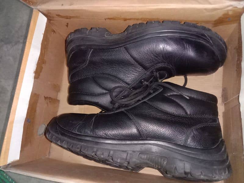 Safety shoes for men 0