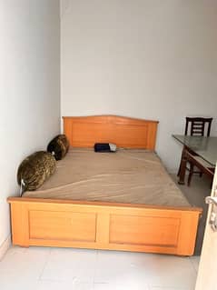 queen size bed with mattress in excellent condition and quality 0