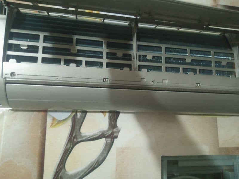 Gree 1.5 ton ( not inverter)  good condition 1