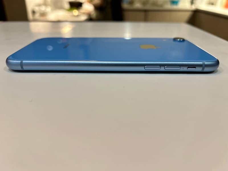 PTA Approved Iphone XR 64GB 5