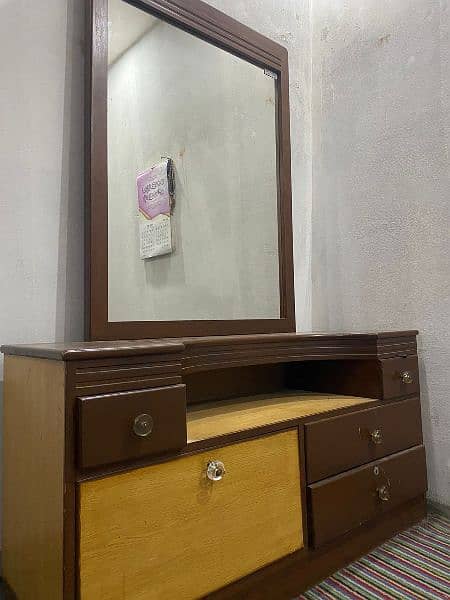 Dressing Table 0