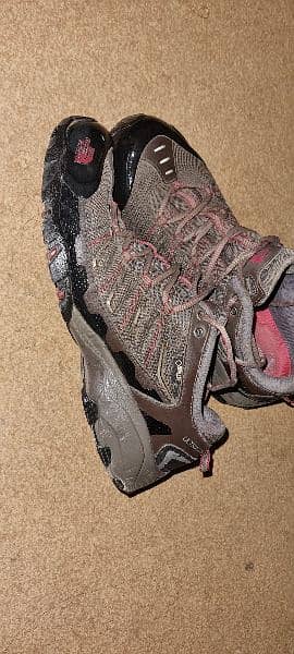 Columbia Hiking Shoes 0