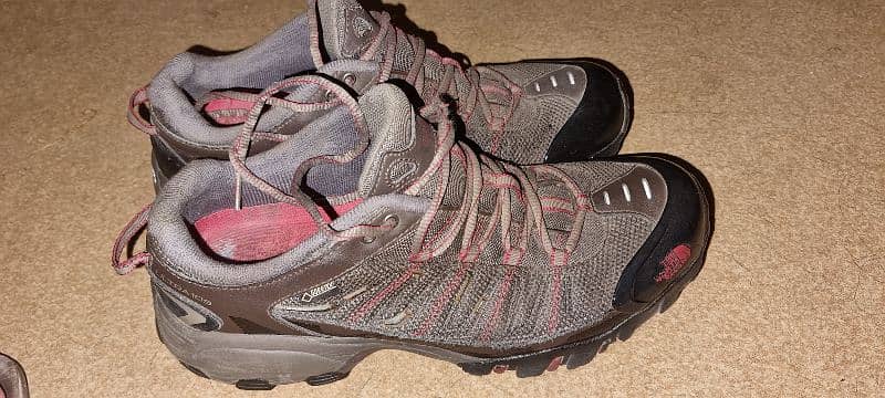 Columbia Hiking Shoes 1