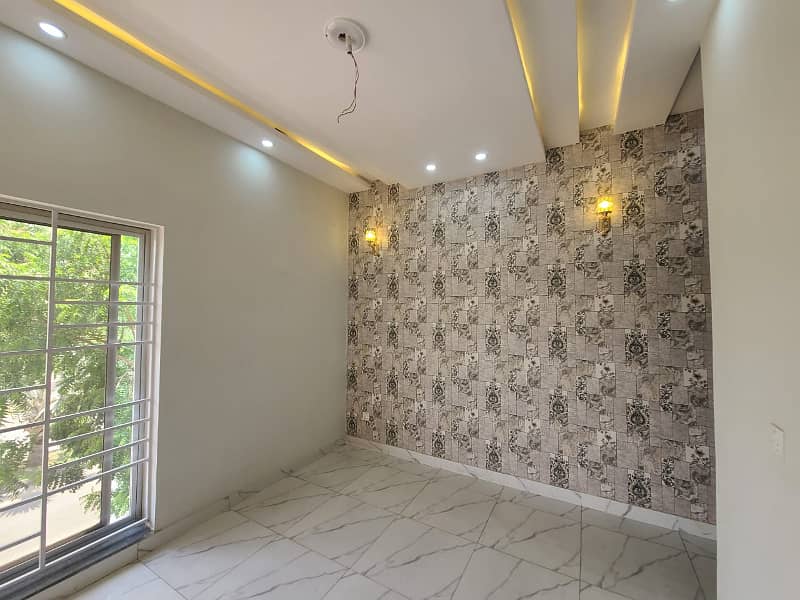5 Marla Like A Brand New House For Rent Bahria Town Lahore Prime Location 7