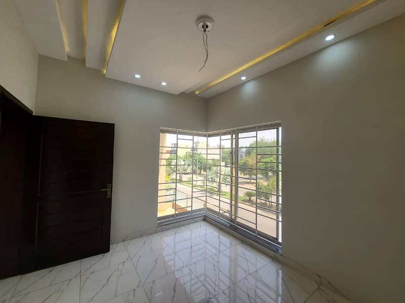 5 Marla Like A Brand New House For Rent Bahria Town Lahore Prime Location 13