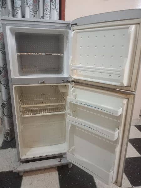 Refrigerator Haier HRF-155 5