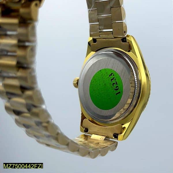 men watch buy now for buying messege me 2