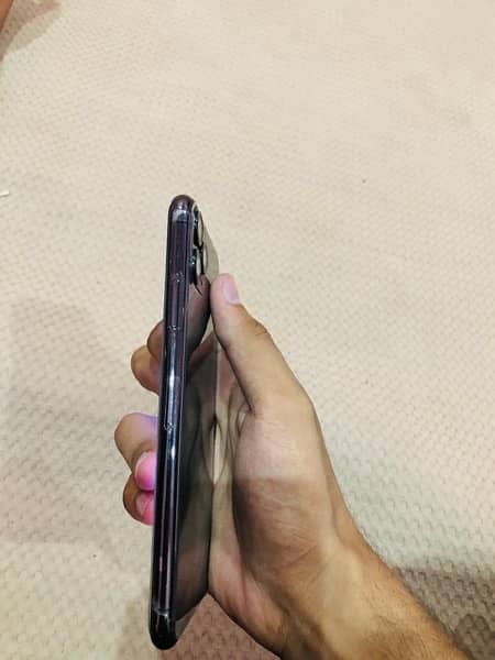 IPhone 11 Pro Max (jv) 1