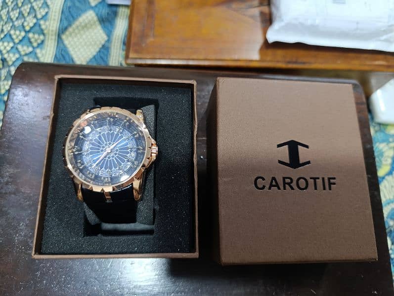 Roger Dubois Styled Rose Gold Plated Carotif King Arthur watch and box 7