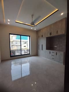 brand new luxury House For Sale 10 Marla Dha Phase 1 At Reasonable Price 0