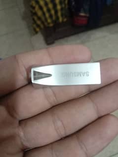 Samsung original 64 gb USB flash drive 4 months warranty bhi hai 0