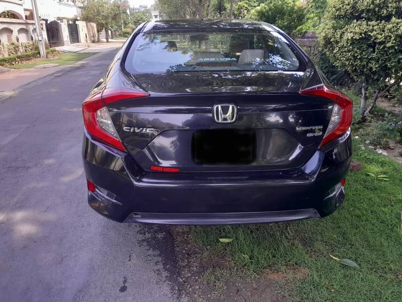 Honda Civic X 2017 3