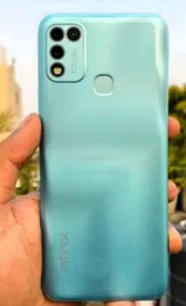 i am selling my infinix hot 10 play. . . . 0