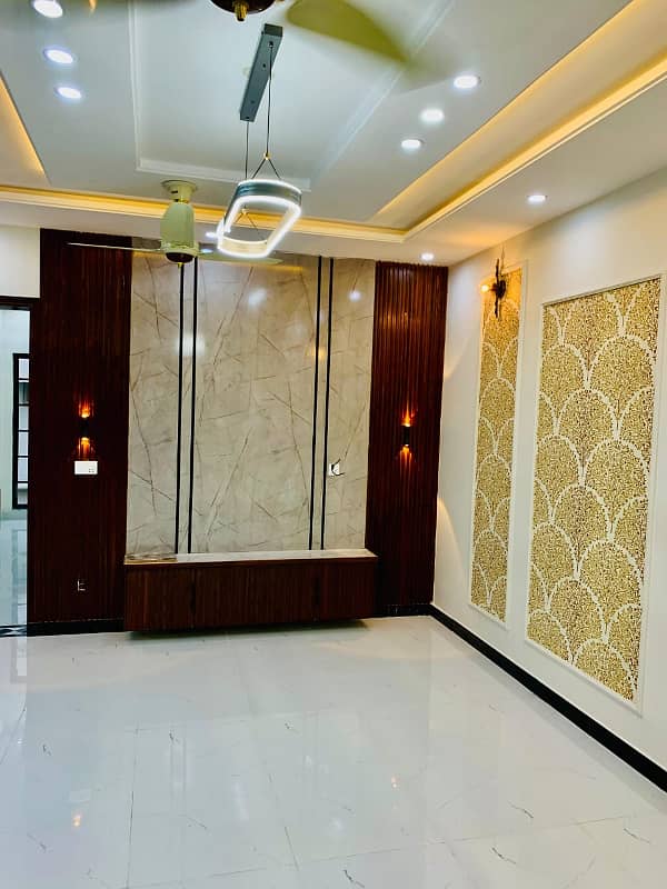 1 kanal Brand New luxury Spanish House available For rent Prime Location Near ucp University or Emporium Mall, Shaukat Khanum Hospital 9