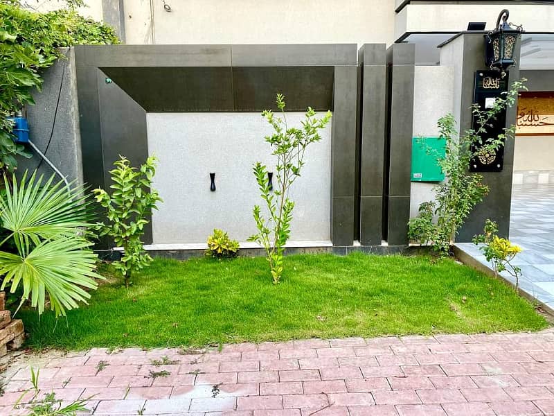 10 Marla Separate Unit Upper Portion For Rent Bahria Town Lahore Prime Location 1