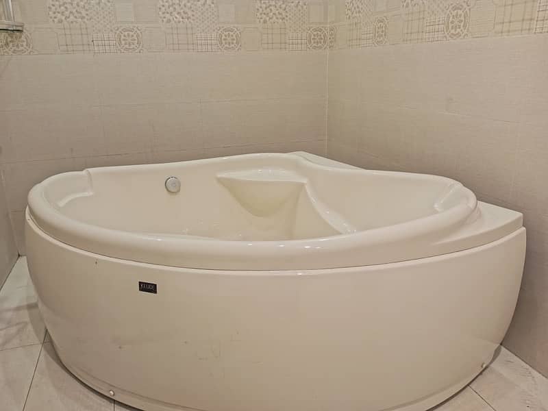 KLUDI COMPANY BATH TUB NEW CONDITION 0