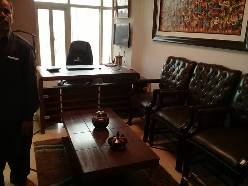 I-8 MARKAZ 836 SQ. FEET FULLY FURNISHED OFFICE REAL PICS ATTACHED 5