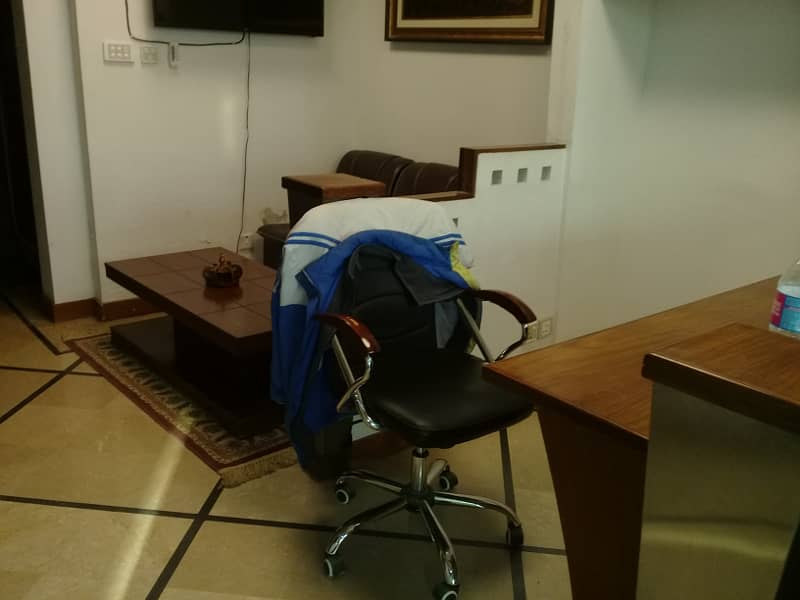 I-8 MARKAZ 836 SQ. FEET FULLY FURNISHED OFFICE REAL PICS ATTACHED 10