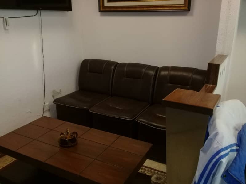 I-8 MARKAZ 836 SQ. FEET FULLY FURNISHED OFFICE REAL PICS ATTACHED 11