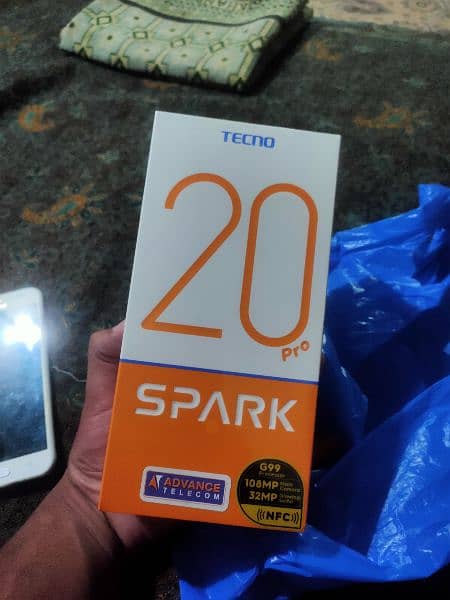 Techno Spark 20 pro 8+8 256 varient 0