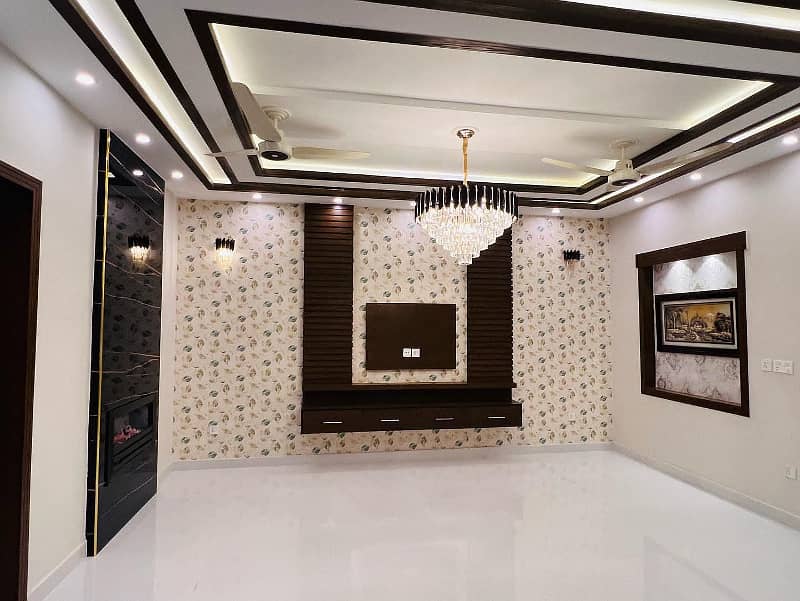 8 Marla Brand New lower Portion For Rent Bahria Town Lahore Prime Location 0