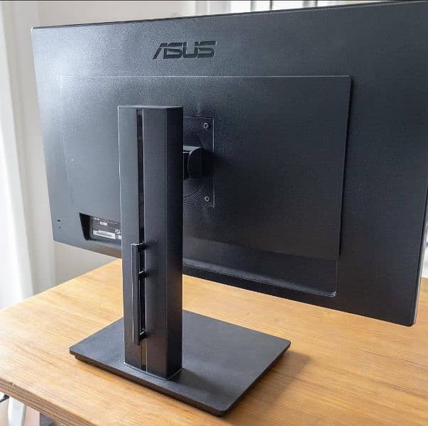 27" Inch 2K Asus Professional
Monitor/ PLS-IPS/ SRGB 100% |
Adobe 79% 2