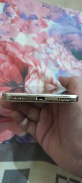Huawei y9 screen panel broken condition 10to 10 perfect condition 1
