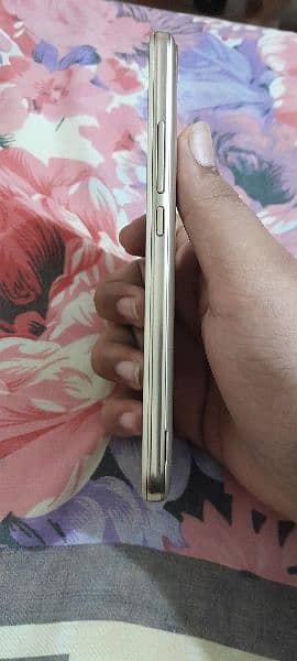 Huawei y9 screen panel broken condition 10to 10 perfect condition 3