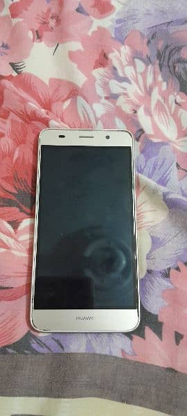 Huawei y9 screen panel broken condition 10to 10 perfect condition 5